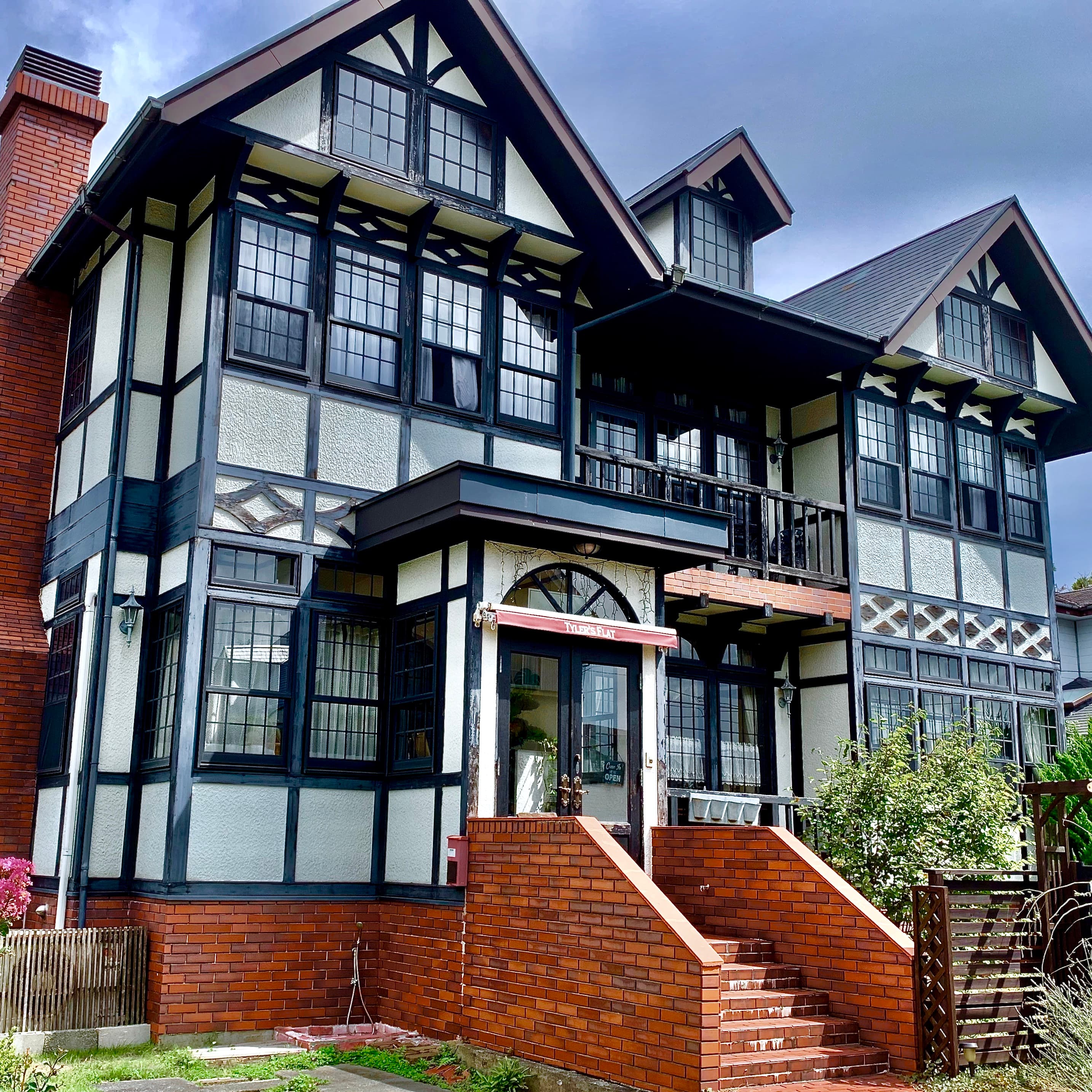 ワンちゃんと泊まれるブリティッシュスタイルのプチホテル　Ｔｙｌｅｒ’ｓ　Ｆｌａｔ－タイラーズフラット