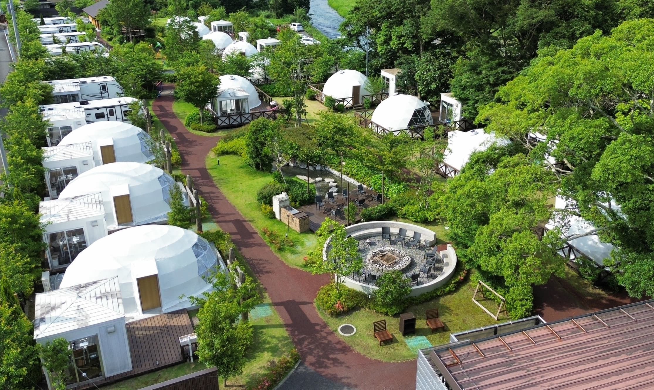 ＵＦＵＦＵ　ＶＩＬＬＡＧＥ